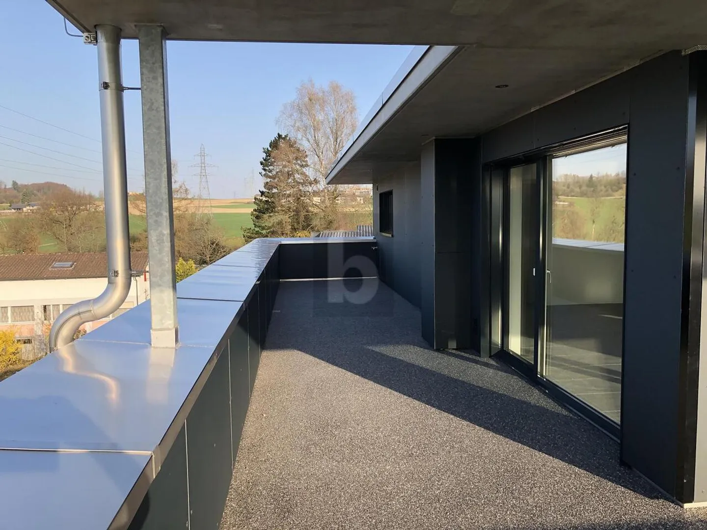 SPACIOUS AND MODERN WITH A VIEW OF THE ALPS - Photo 2 of 6