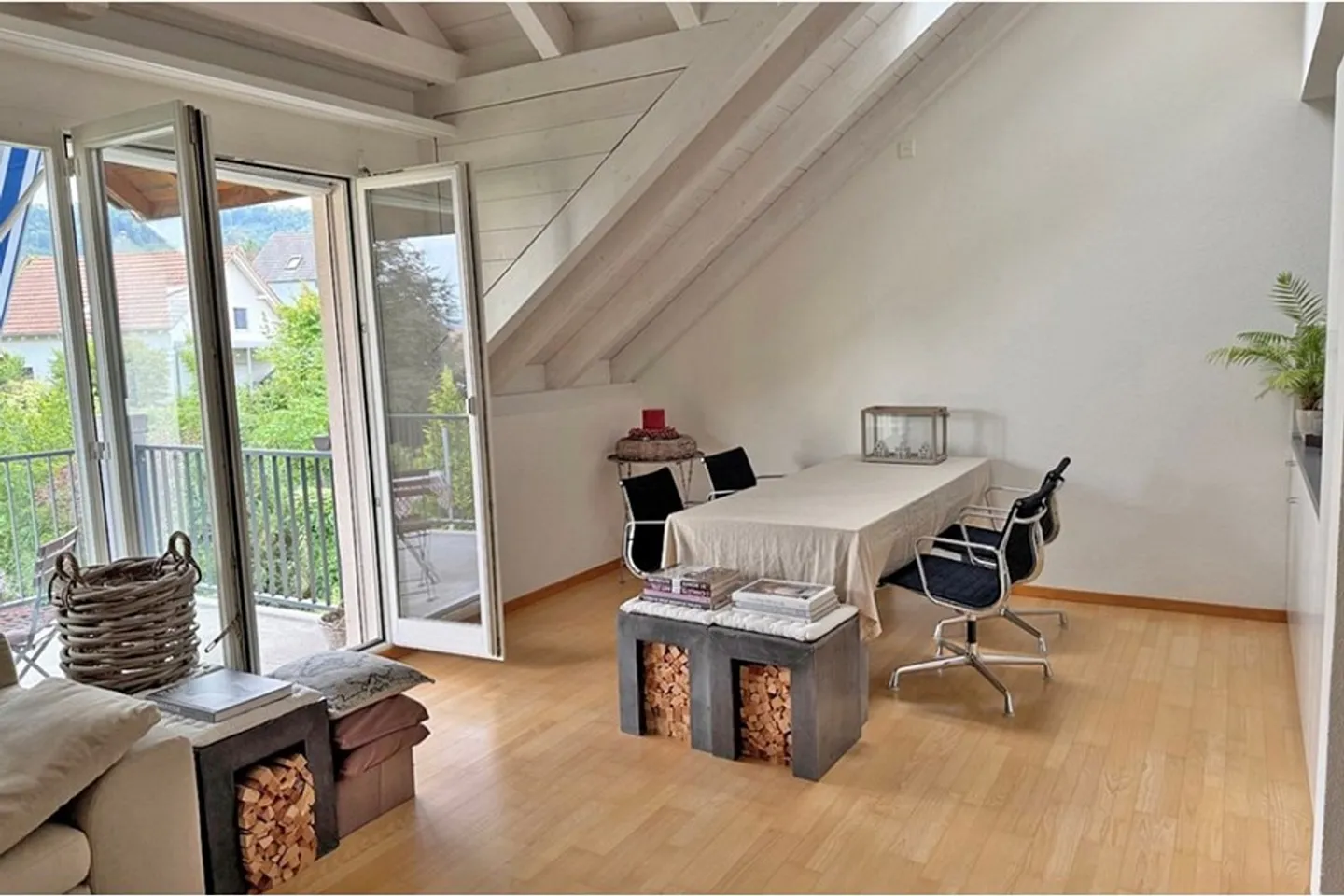 Geräumige Wohnung in ruhiger Lage - Foto 1 von 13