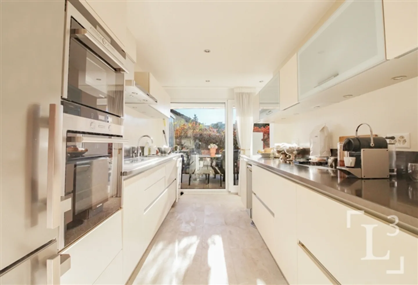 Luxurious Maisonette with Terrace in the Heart of Nyon - Photo 4 of 13