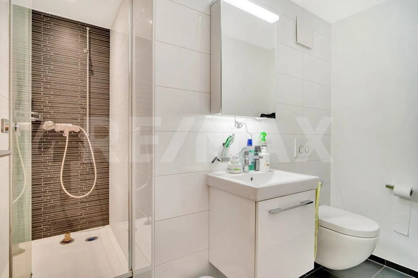 Charming duplex with 5.5 rooms of 178 m² with garden, 10 minutes from Lausanne - Photo 4 of 6