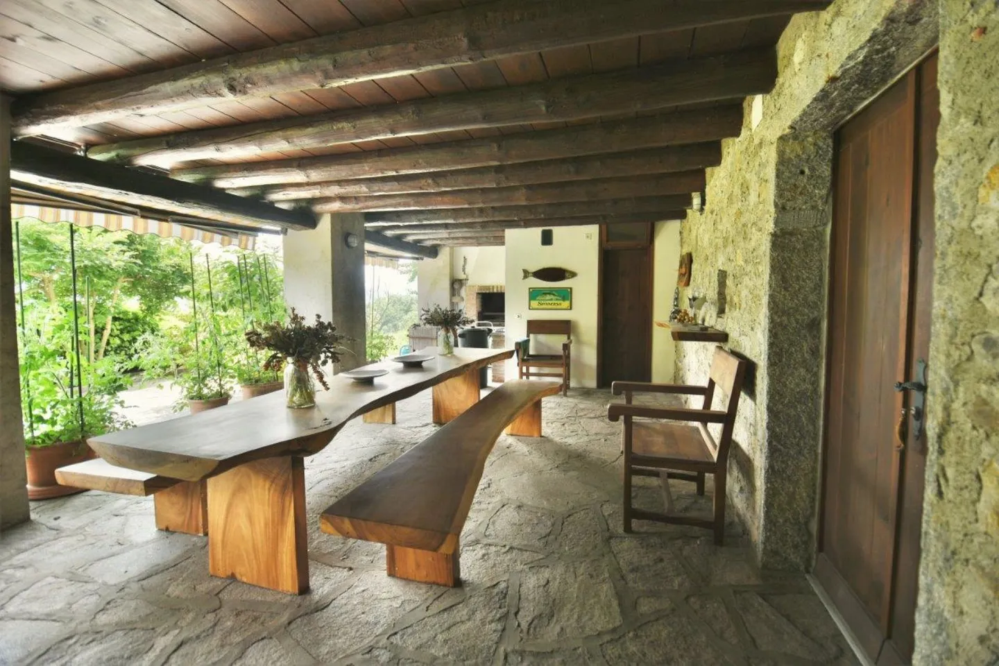 Casa ticinese con grotto, rustici e tanto terreno - Foto 7 di 15