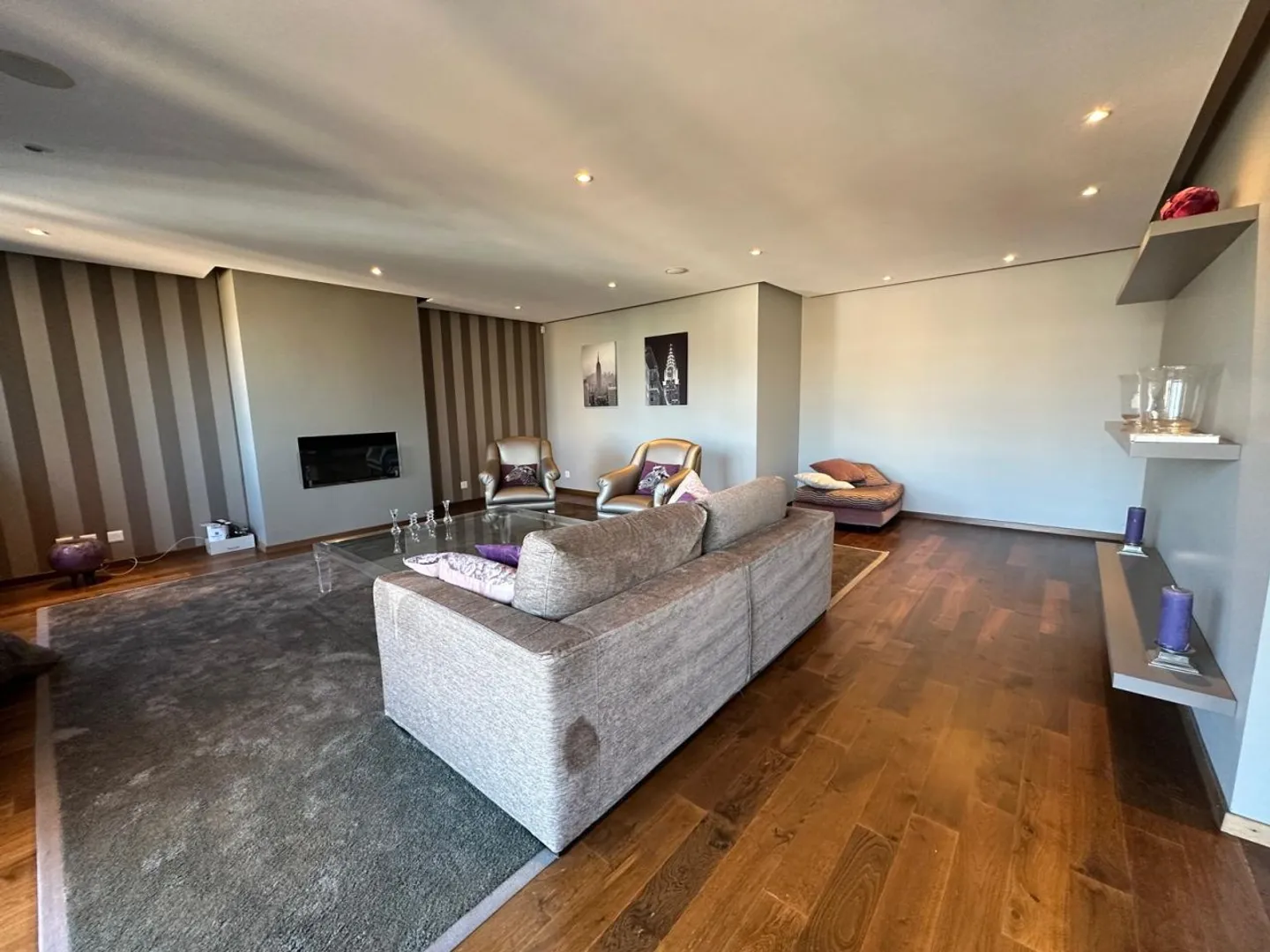 Geräumige 7-Zimmer-Wohnung - Foto 3 von 13