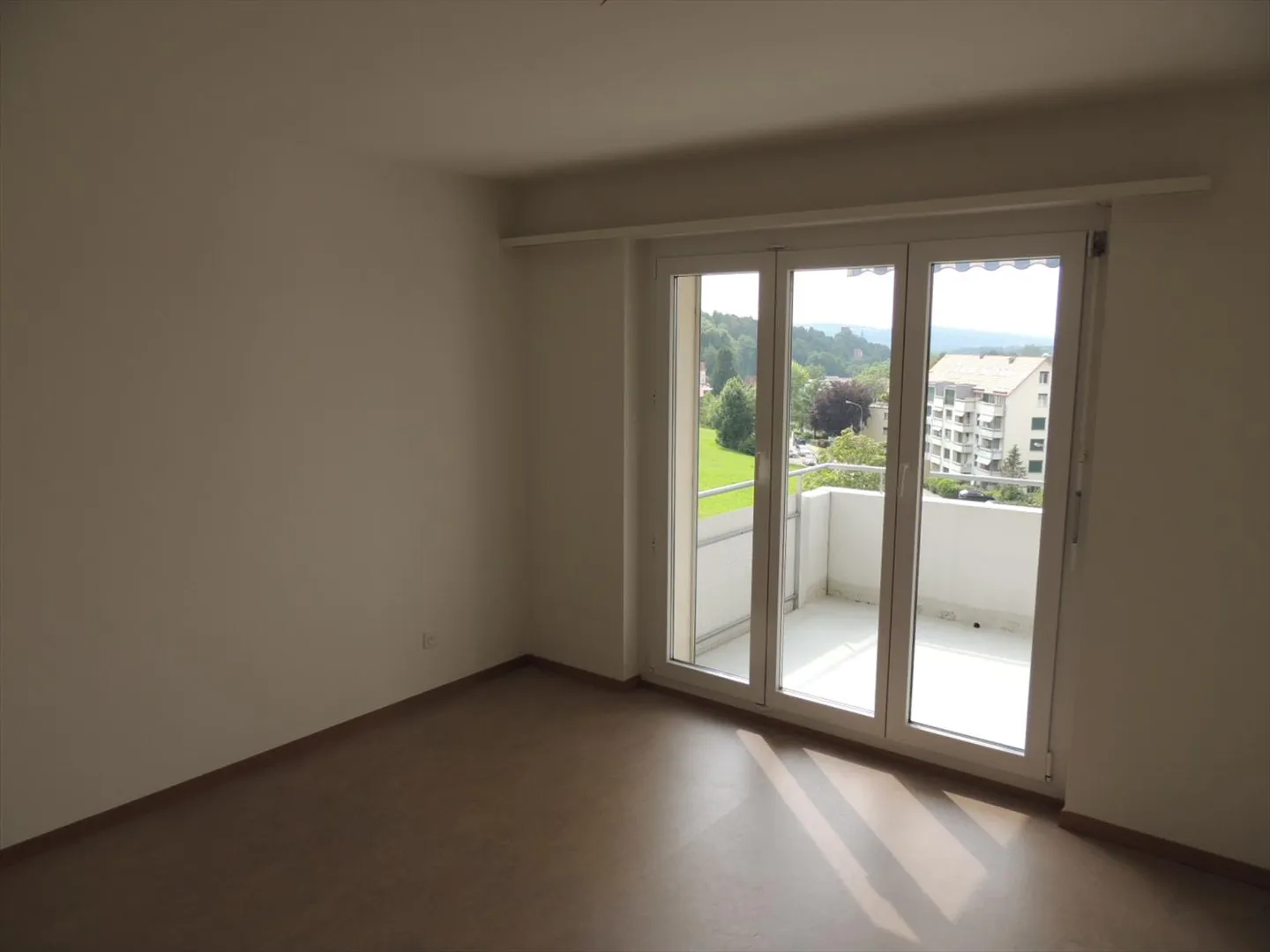 Rent without deposit - My 4 walls! - Photo 9 of 10