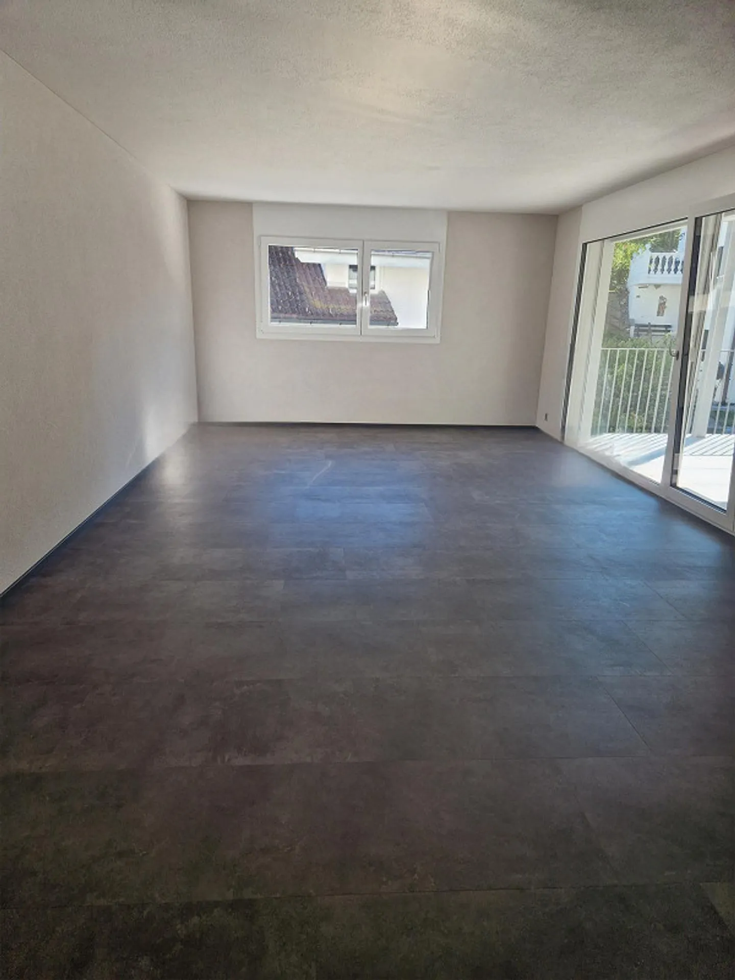 Geräumige neue 2.5 Zimmer Wohnung - Foto 2 von 9