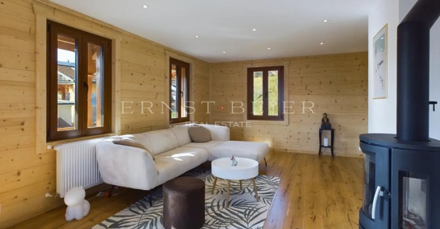 Schönes, vollständig renoviertes Herrenhaus - 2 Wohnungen - Foto 1 von 12