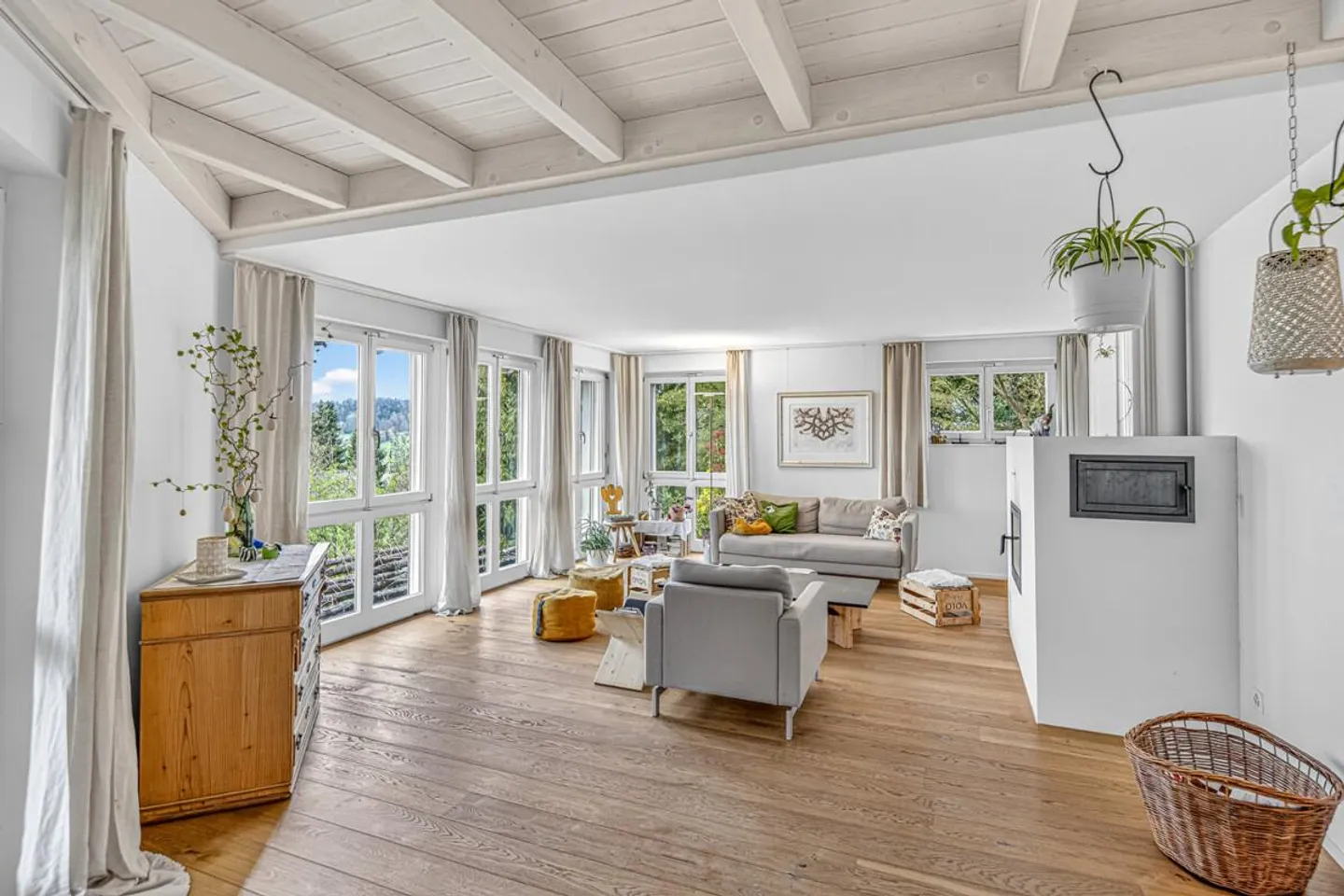 Maison individuelle de 5 ½ pièces de rêve dans un emplacement en pente sud-ouest surélevé ! - Photo 10 sur 22