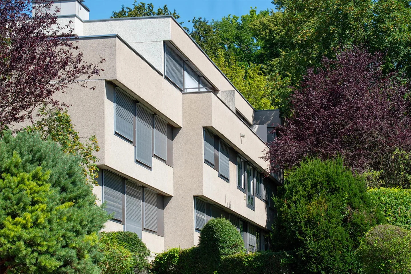 Charmante appartement de 4,5 pièces avec vue sur la montagne et le lac à Herrliberg - Photo 2 sur 18