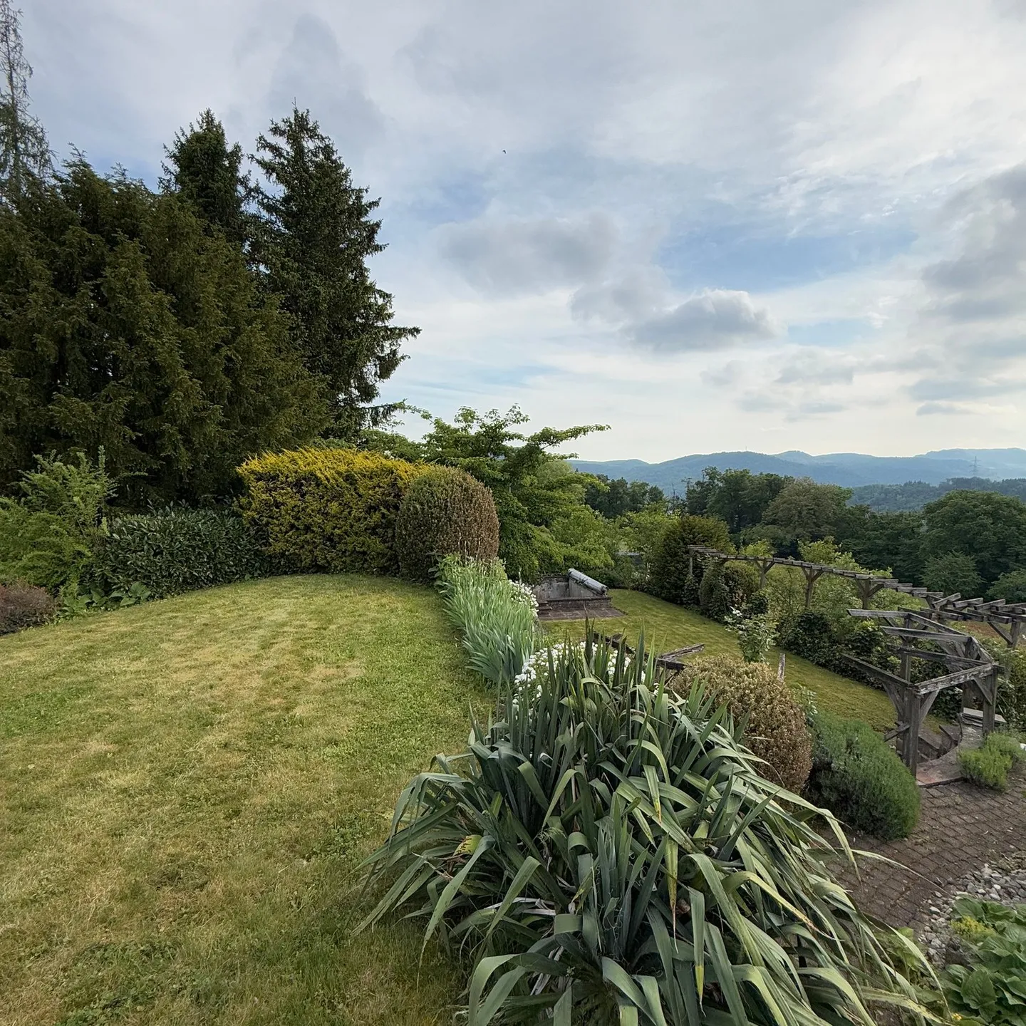 Terrain à bâtir à Seltisberg avec vue imprenable. - Photo 3 sur 3