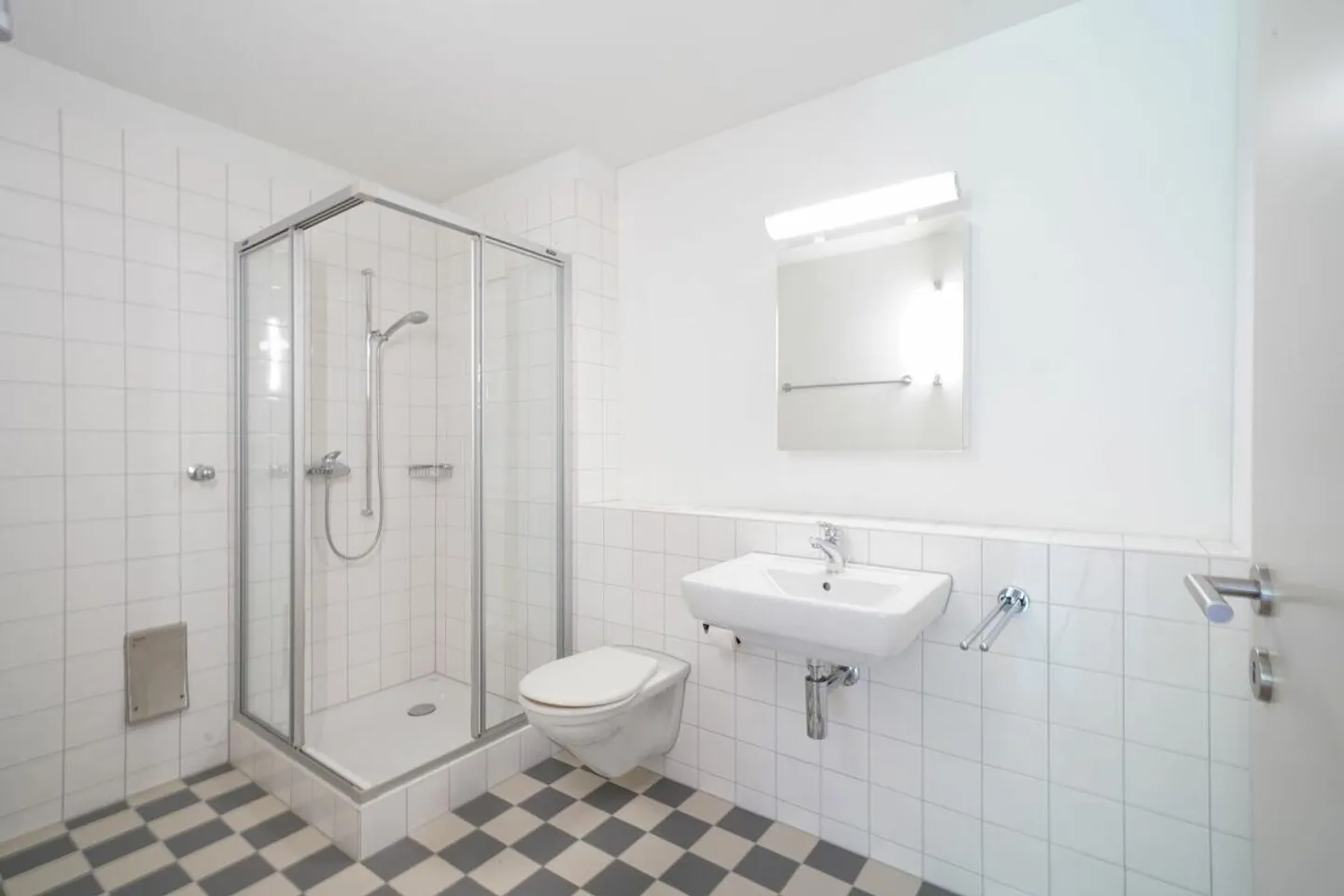 Appartement attrayant de 4,5 pièces dans un emplacement calme à Büren NW - Photo 5 sur 8