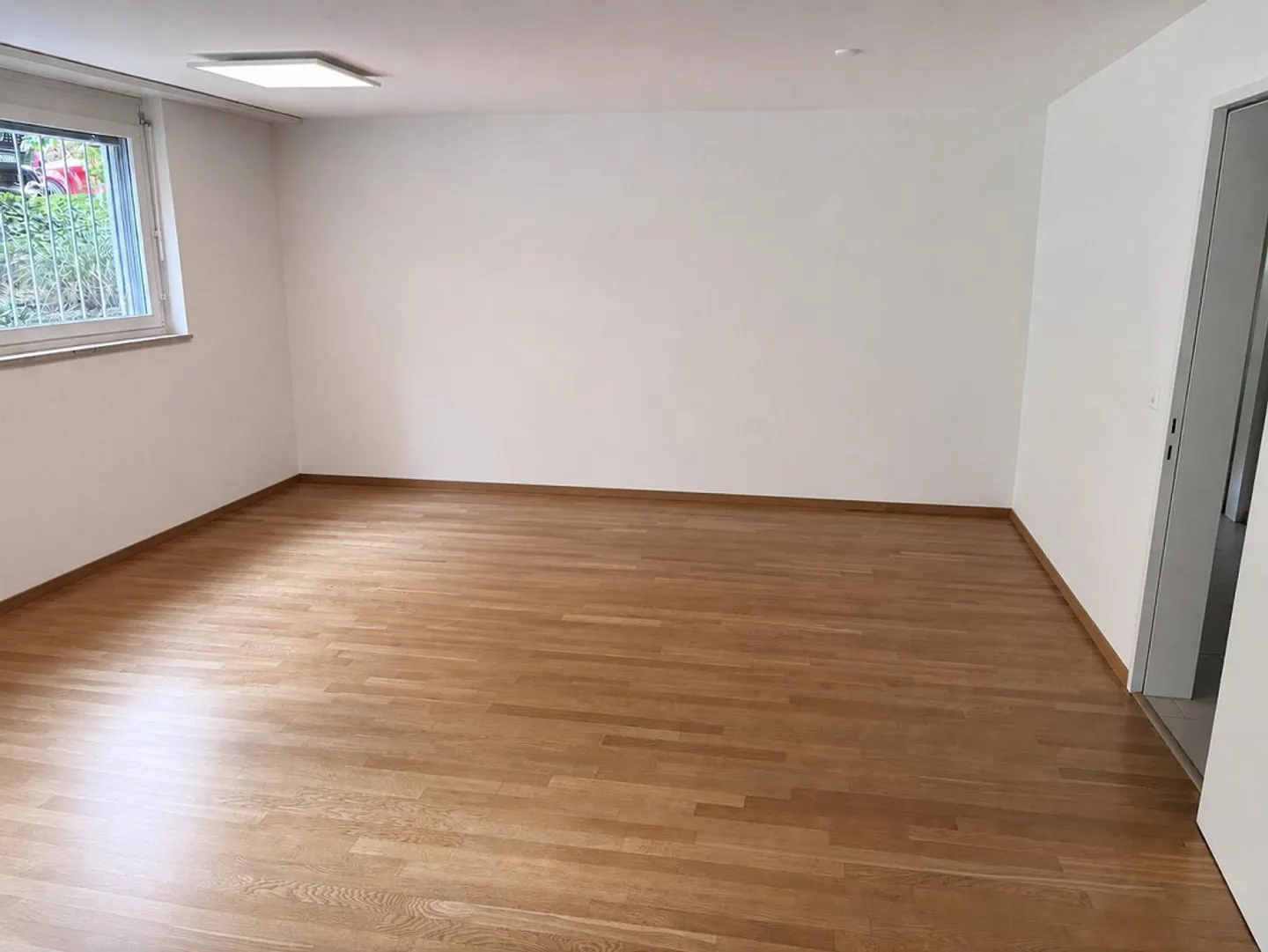 schöne, helle Geschäftsräume an der Drosselstrasse 20 in Therwil - Foto 4 von 5