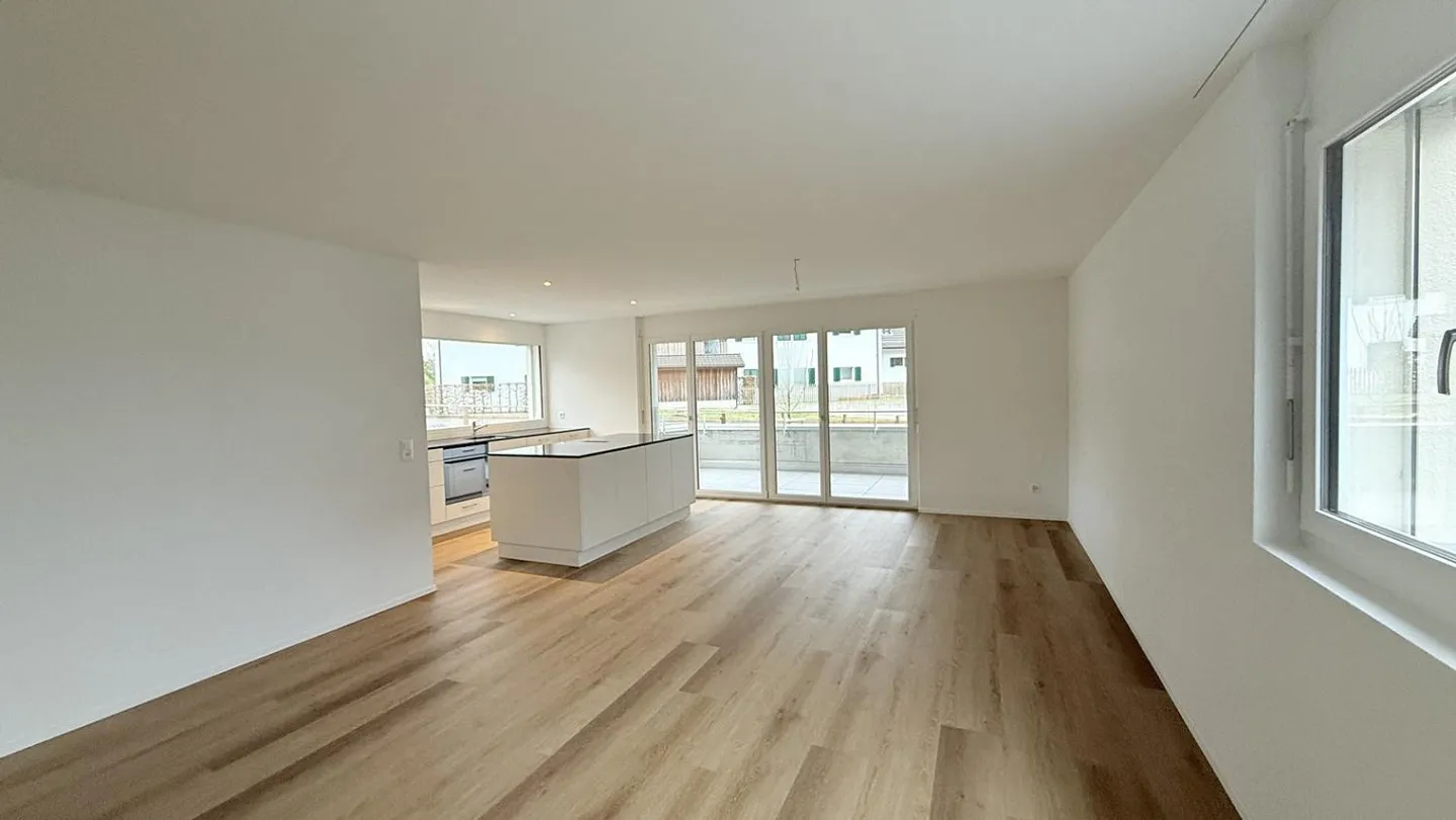 Première location dans un endroit calme et ensoleillé avec un grand balcon - Photo 1 sur 13