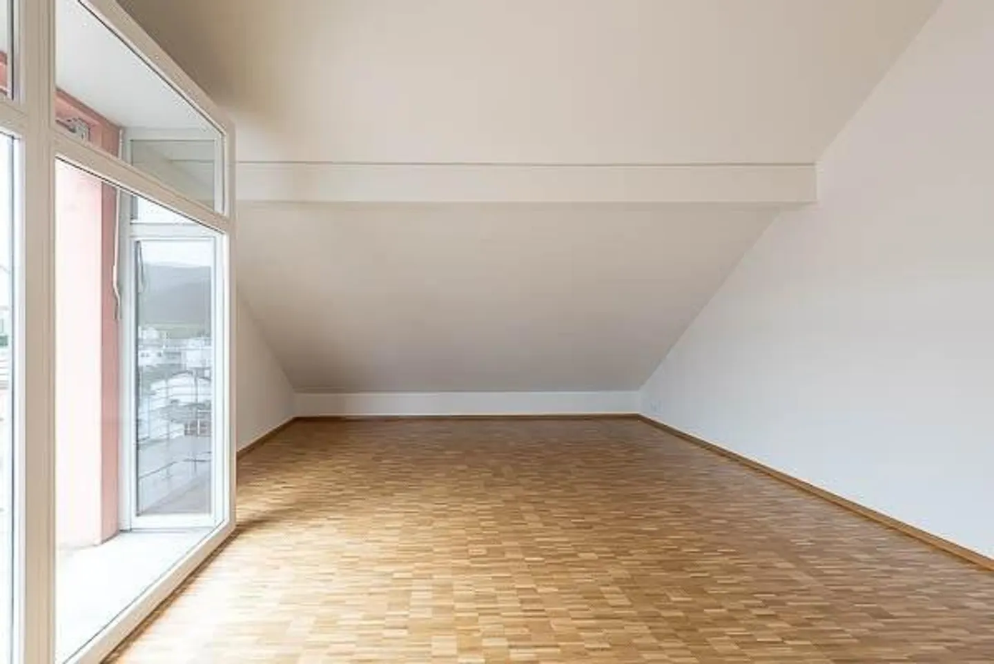 Grosszügige Dachwohnung in Aesch - Foto 5 von 12