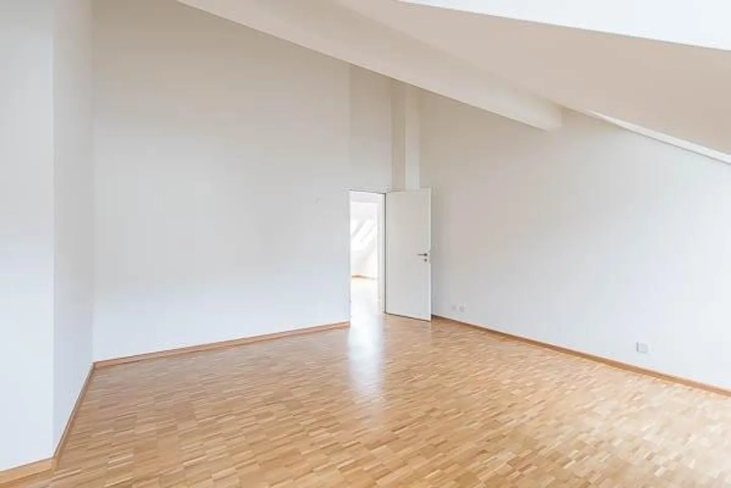 Grosszügige Dachwohnung in Aesch - Foto 11 von 12