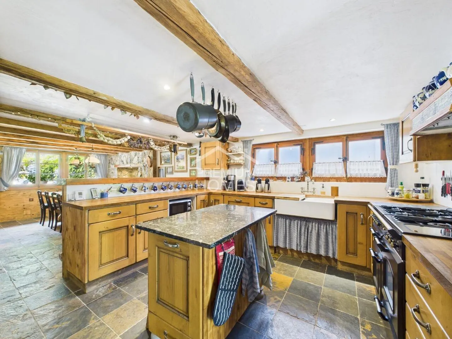 Chalet-Rückzugsort mit atemberaubendem Blick - Foto 4 von 13