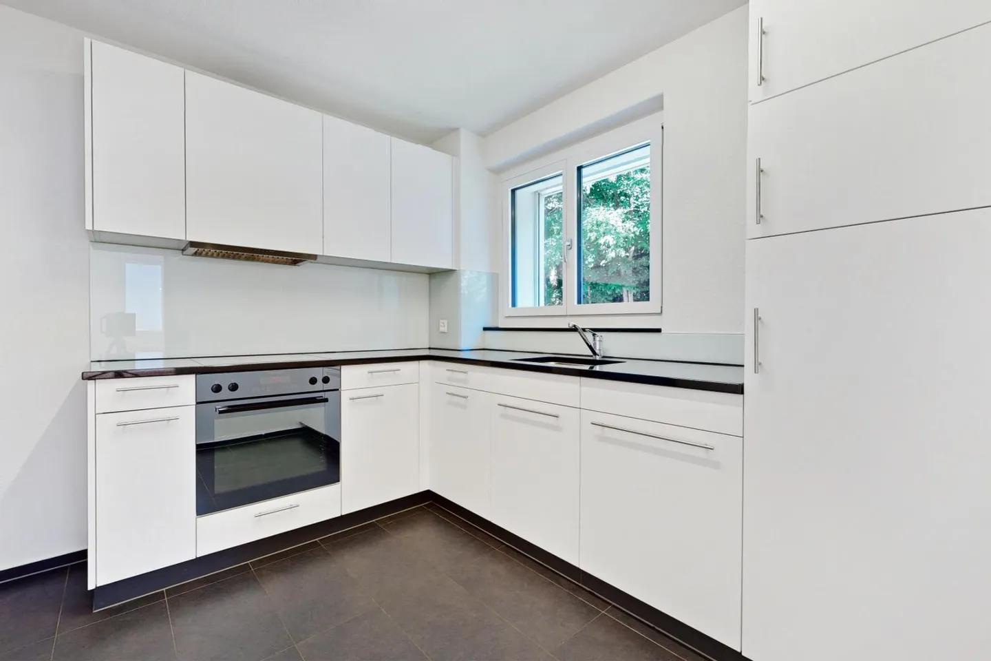 Charmante 4.5 Zimmer Wohnung - Foto 1 von 9