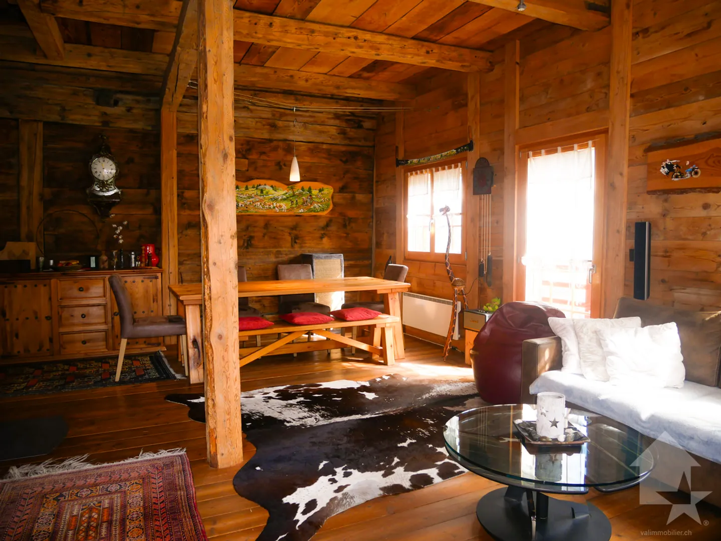 Charmant raccard rénové avec goût au Biolley, vue imprenable ! - Photo 2 sur 38