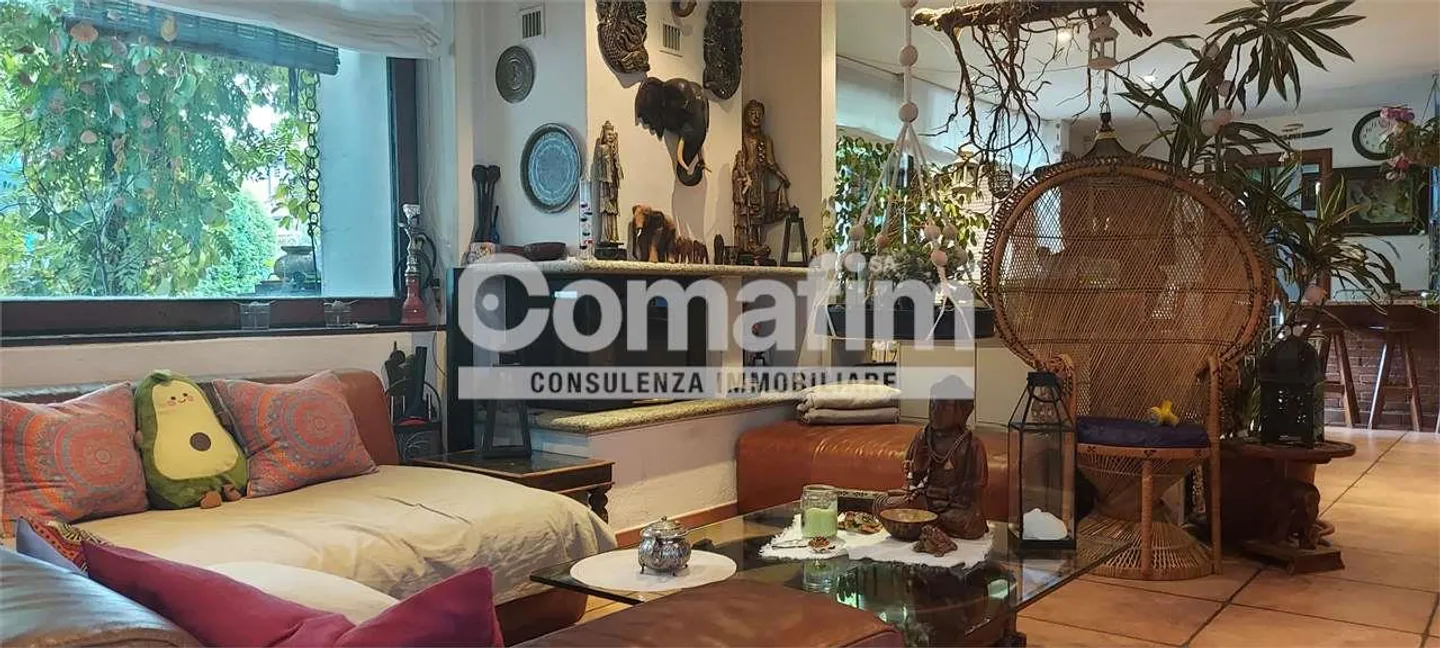 Spazio al tuo servizio e divertimento in piscina - Foto 10 di 13