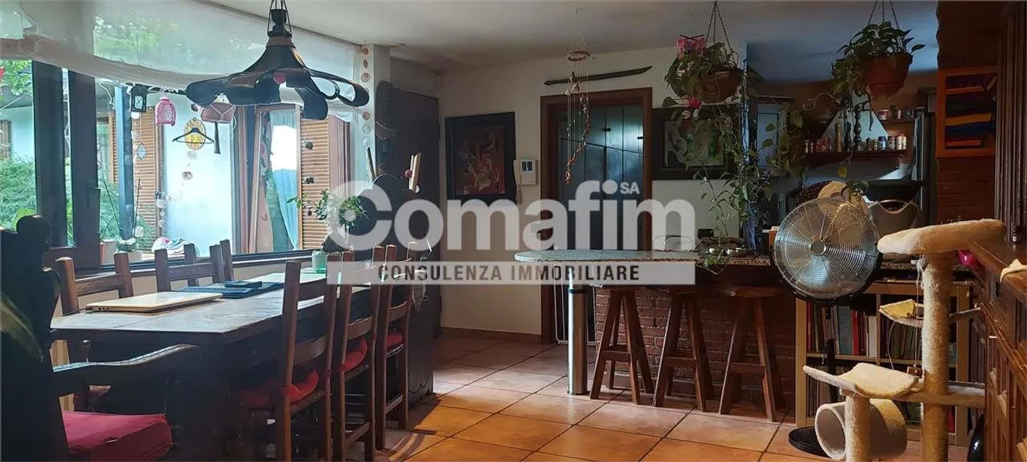 Spazio al tuo servizio e divertimento in piscina - Foto 12 di 13