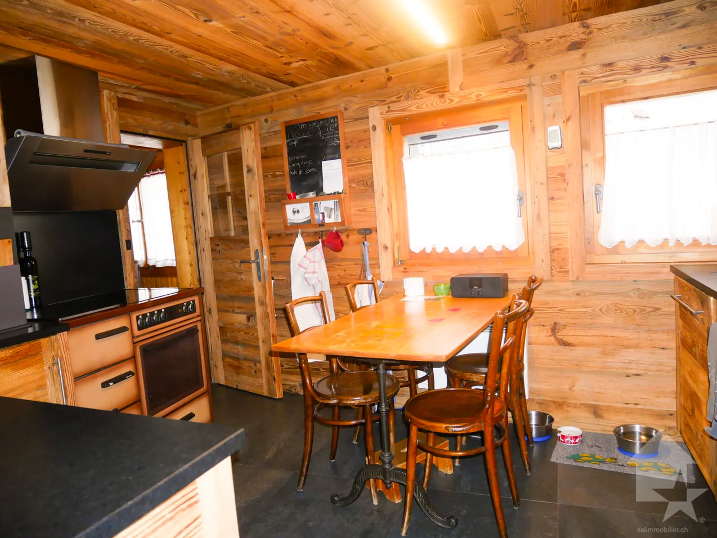 Charmant raccard rénové avec goût au Biolley, vue imprenable ! - Photo 25 sur 38