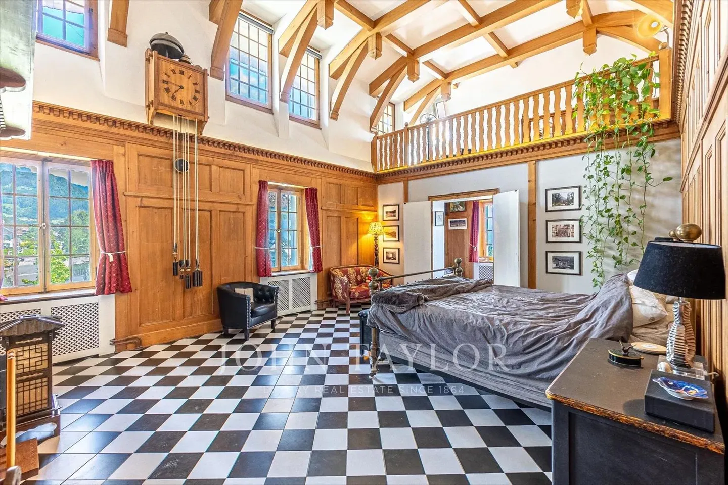 Casa con 600m2 nel cuore di St-Légier - Foto 8 di 13