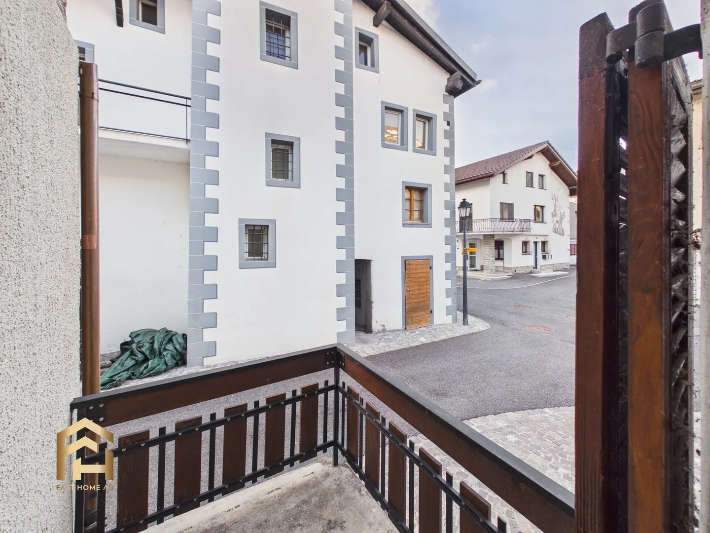 Charming Patrician House (1575) with 3 Apartments, Stable & Expansion Potential - Photo 8 of 13