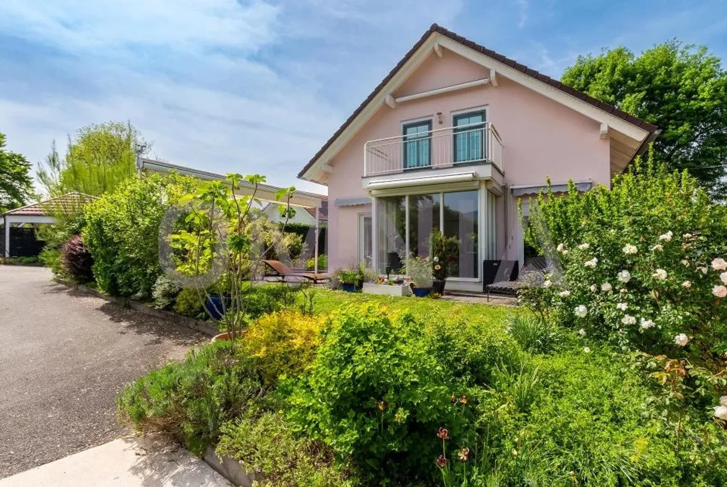 Casa di 200 m2 in un contesto incantevole - Foto 2 di 7