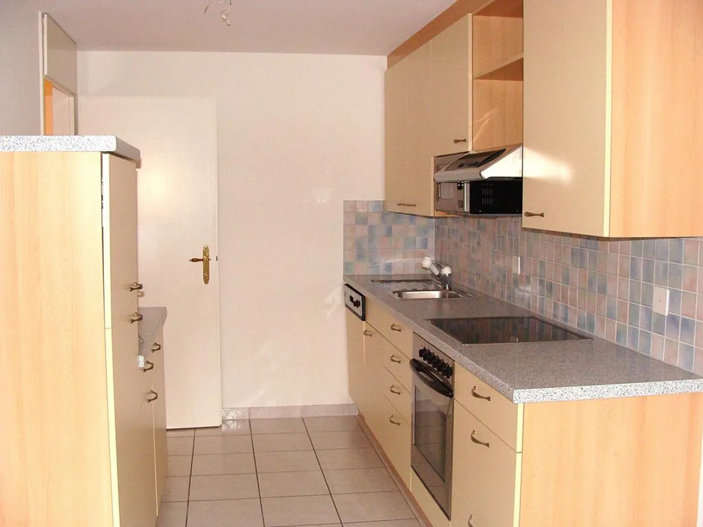 Cozy apartment with balcony in a quiet location - Photo 2 of 11