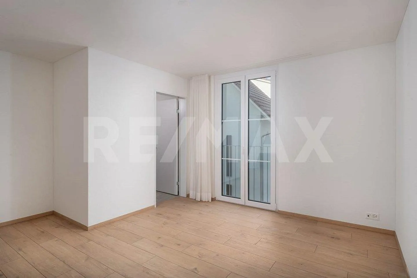 Appartamento di alta qualità con 4,5 stanze e vista lago e panoramica non ostacolata - Foto 4 di 13