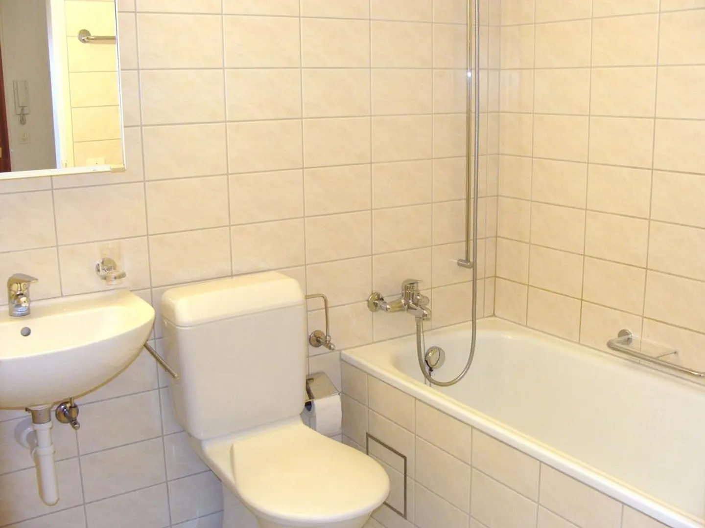 Cozy apartment with balcony in a quiet location - Photo 9 of 11