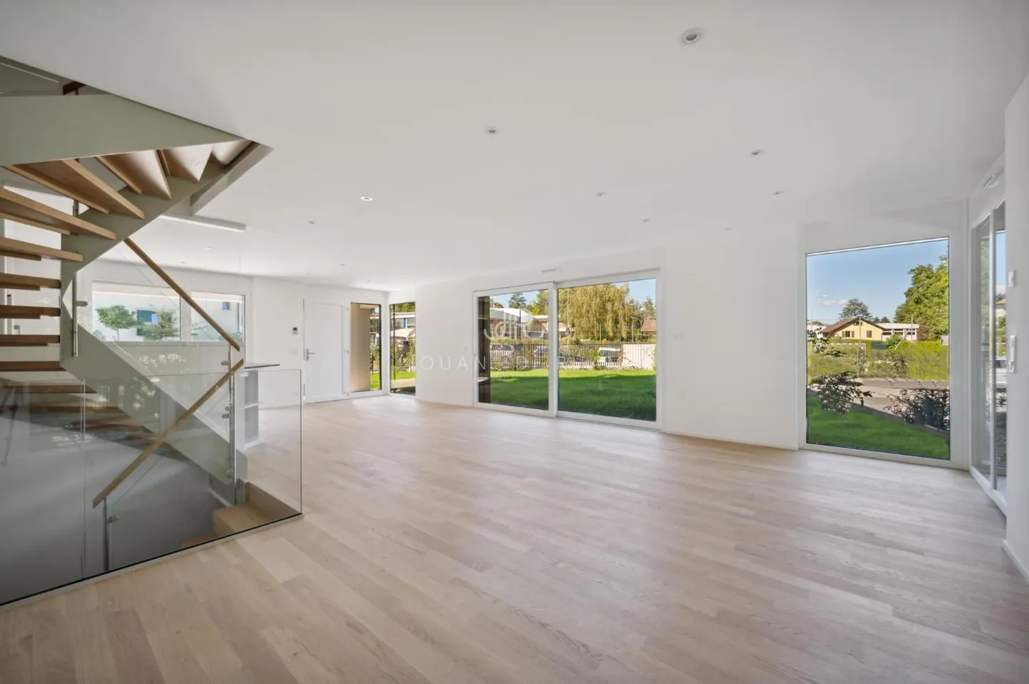 Exclusivité : Appartement Triplex avec 4/5 Chambres près du Collège du Léman - Photo 2 sur 10