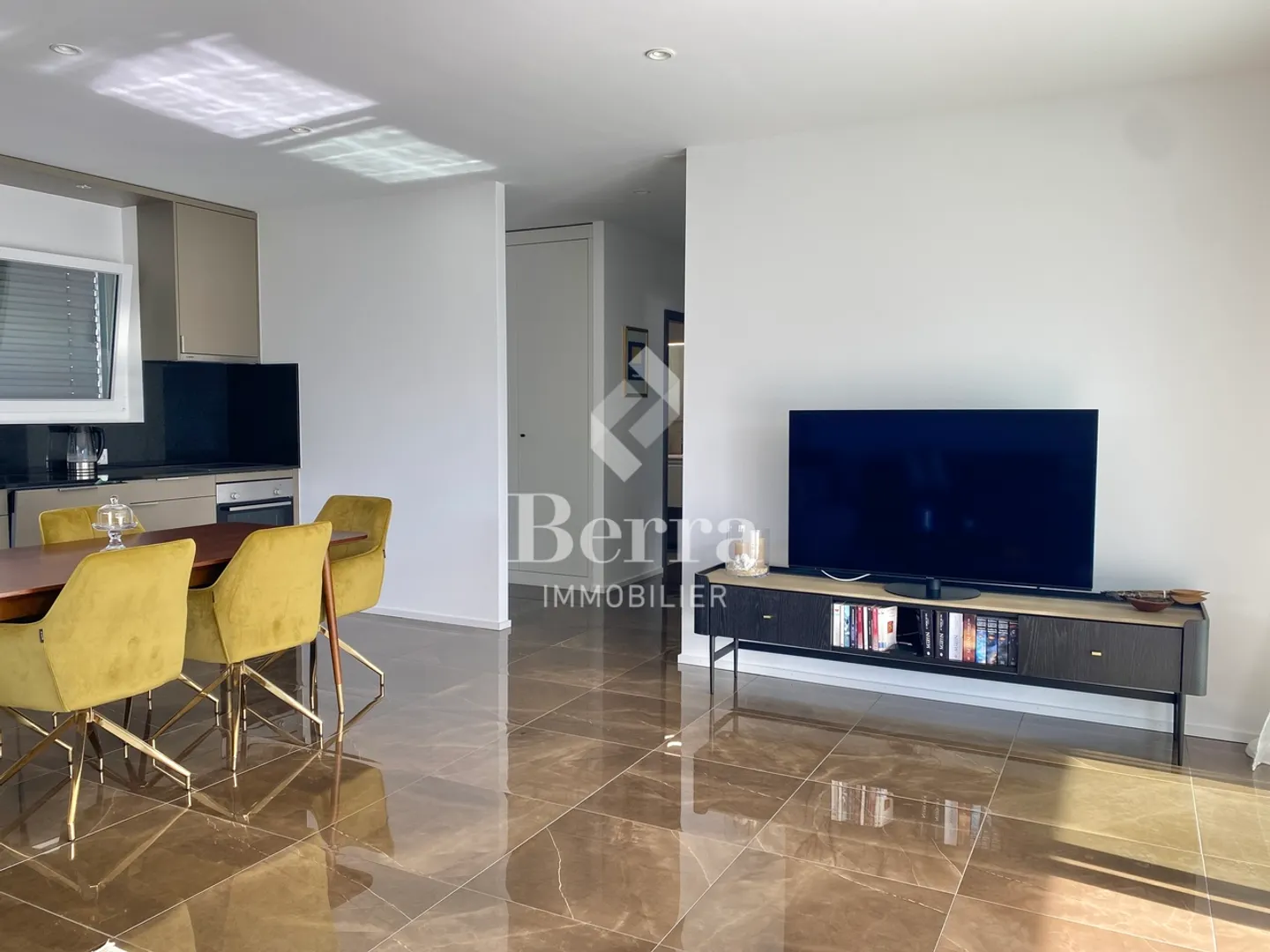 4,5-Zimmer-Wohnung in einer PPE mit nur 2 Wohnungen! - Foto 6 von 18
