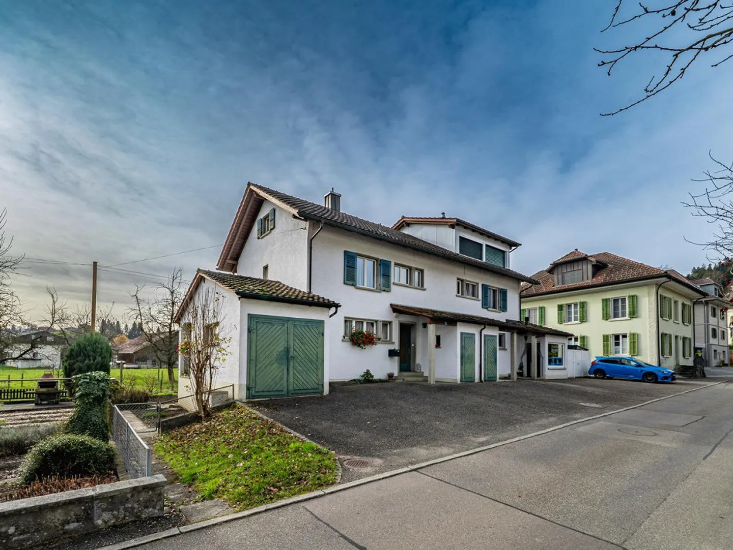 Petite maison - Grandes possibilités ! - Photo 2 sur 11