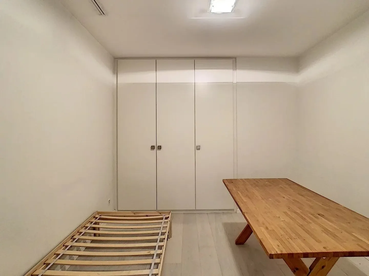 Luxury Apartment in Prime Location - Photo 8 of 10