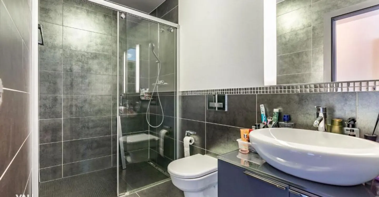 Your new home in Savièse - bright 5.5 rooms with balcony - Photo 2 of 9