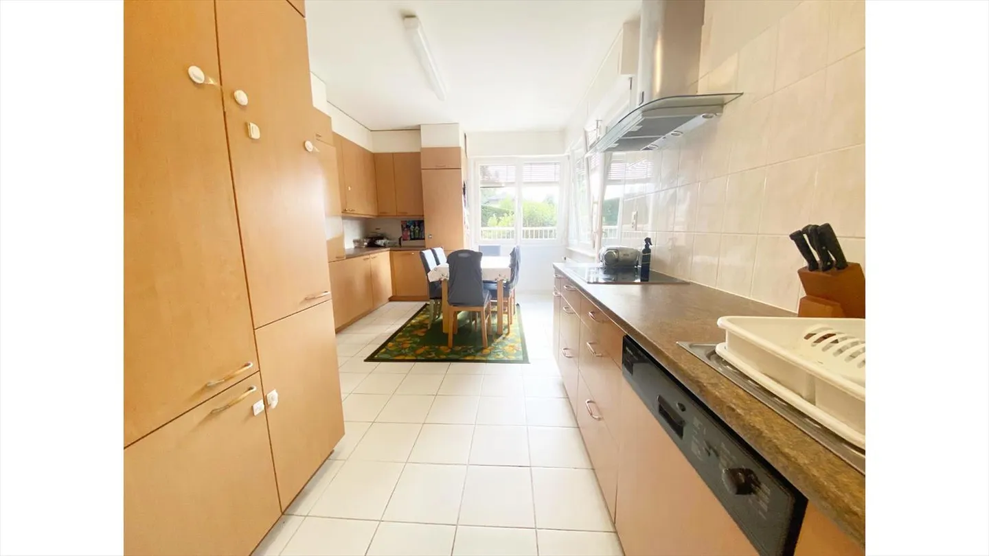 Wunderschöne Familienvilla mit großem Garten in Cointrin - 2'890'000.-- - Foto 6 von 7