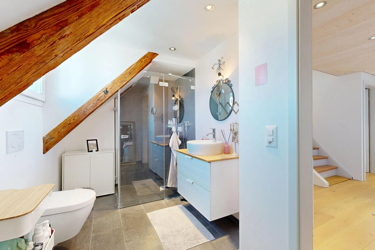 modernes Einfamilienhaus mit Gewerbeanteil - Photo 8 sur 17