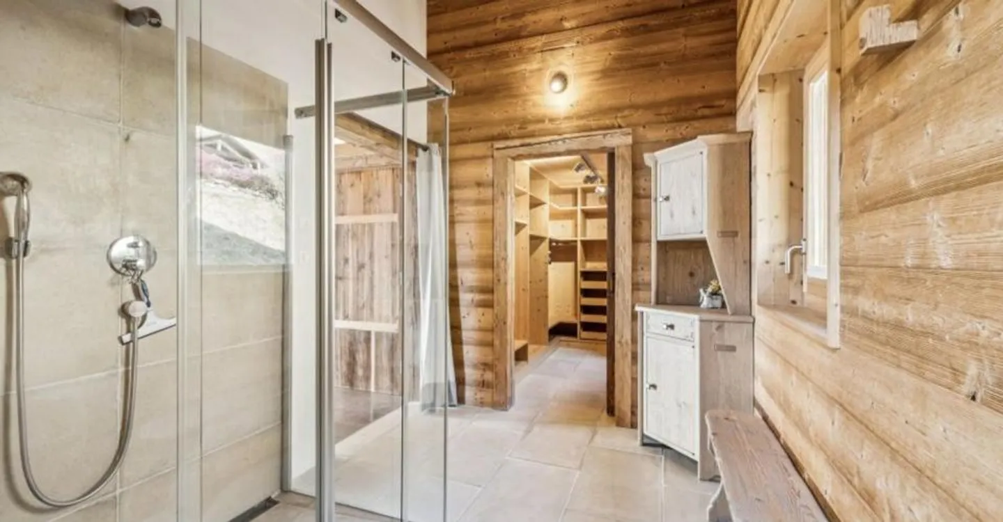 Incantevole chalet con 5 camere da letto vicino a Villars sur Ollon - Foto 7 di 11