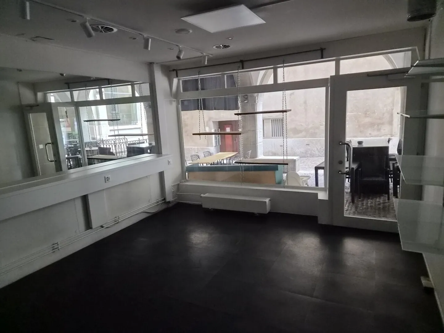 Attractive & Versatile Commercial Space - Photo 4 of 4