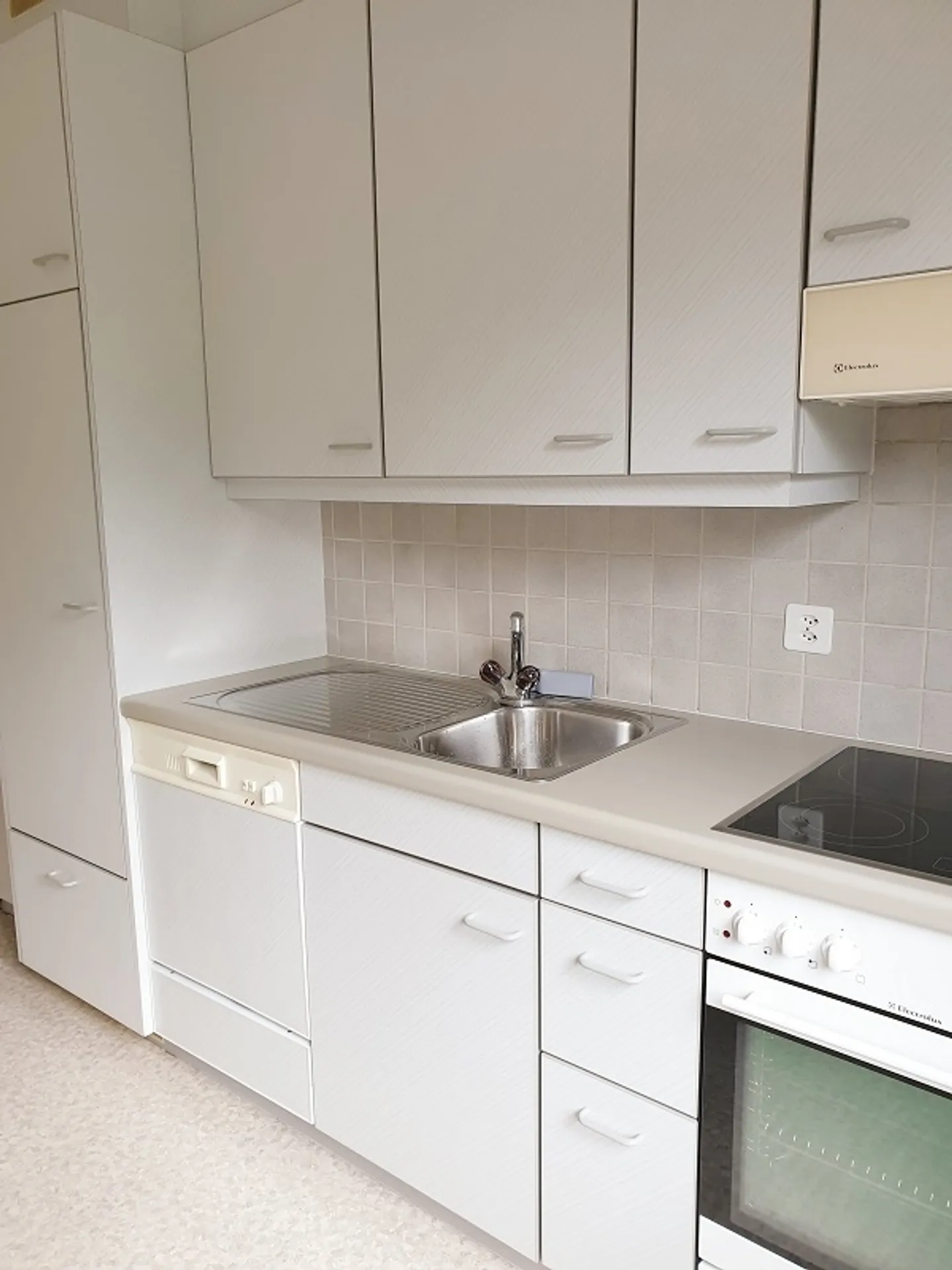 Apartment for rent - Photo 4 of 8