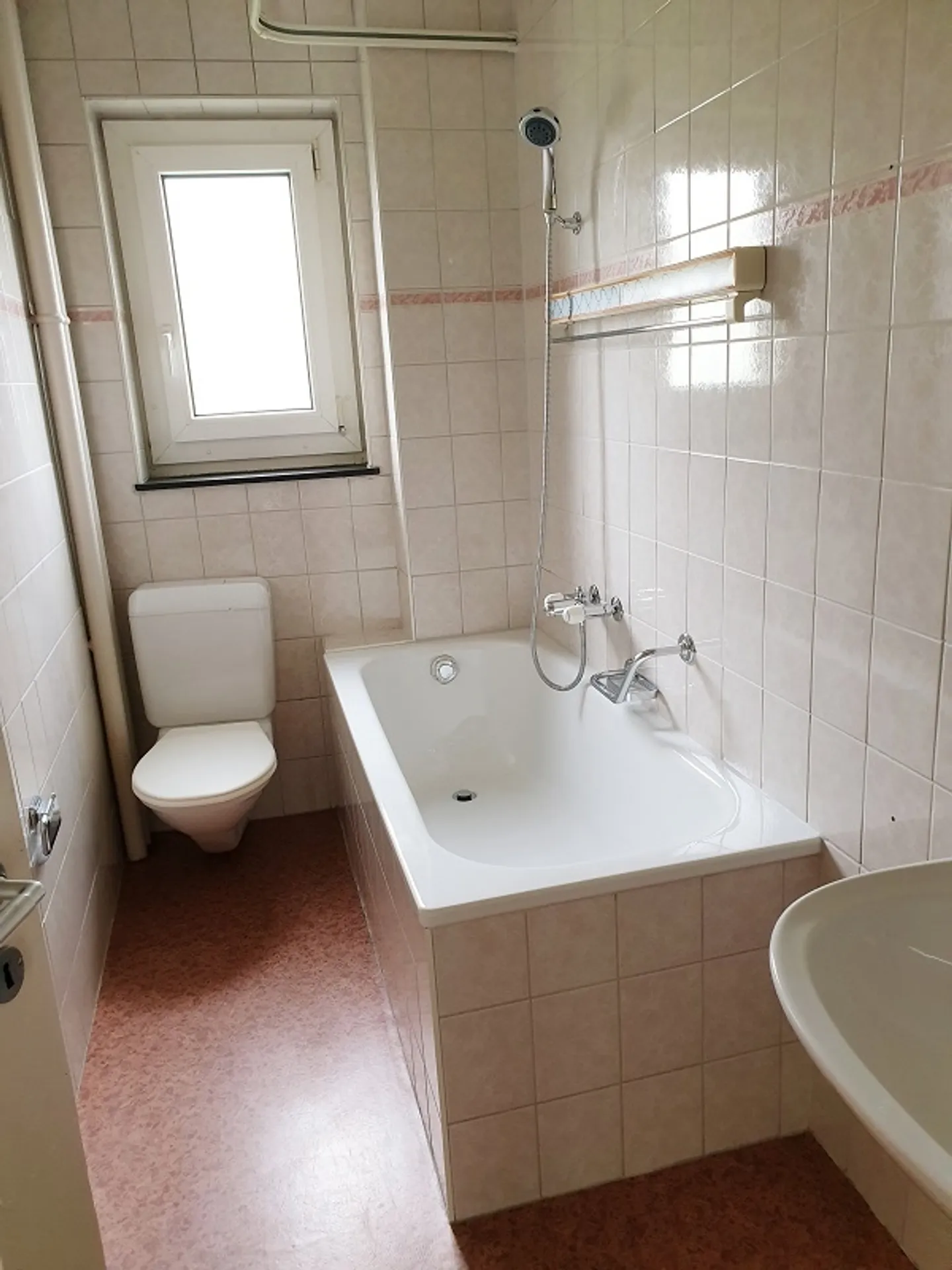 Apartment for rent - Photo 5 of 8