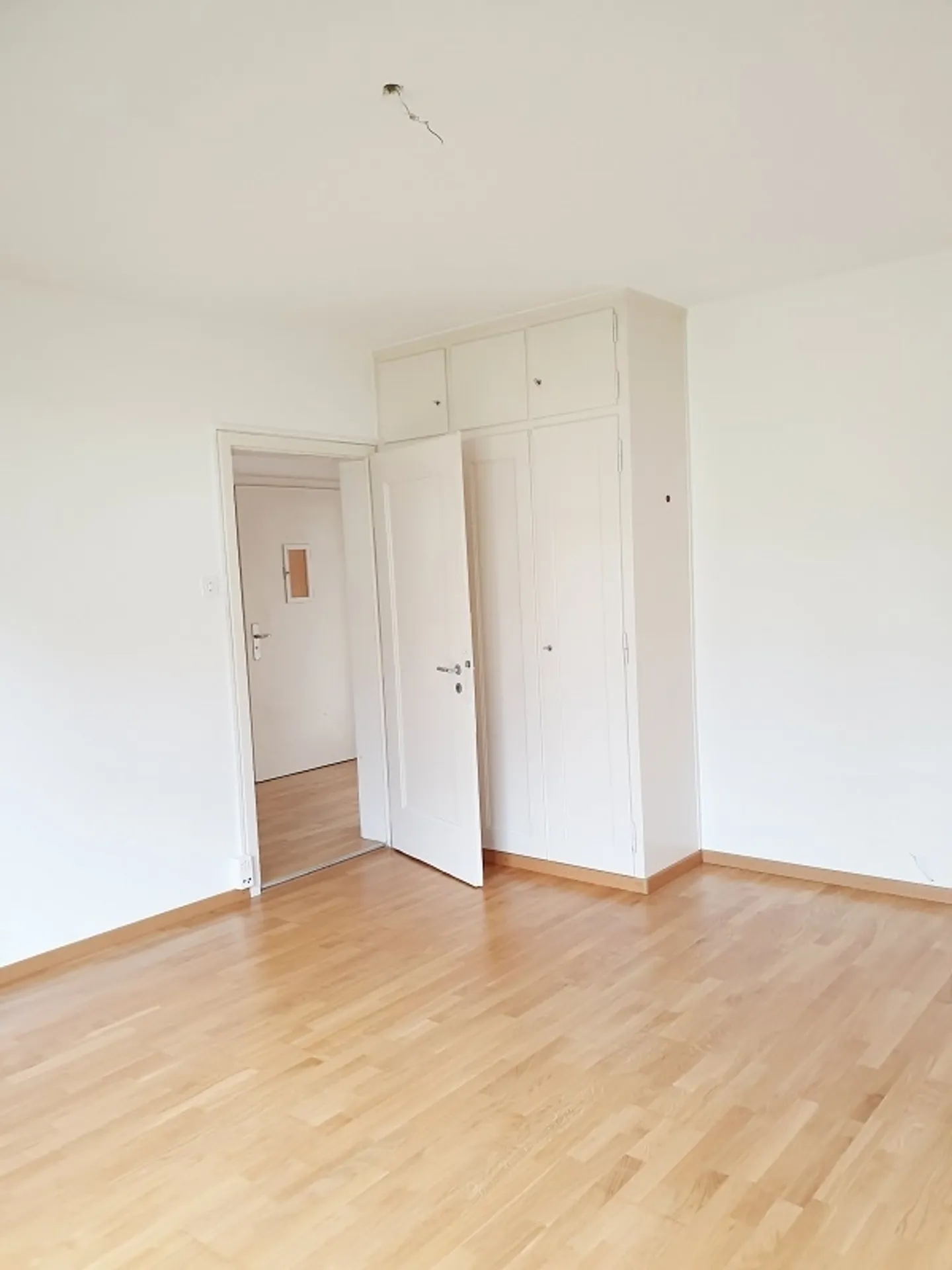 Apartment for rent - Photo 6 of 8