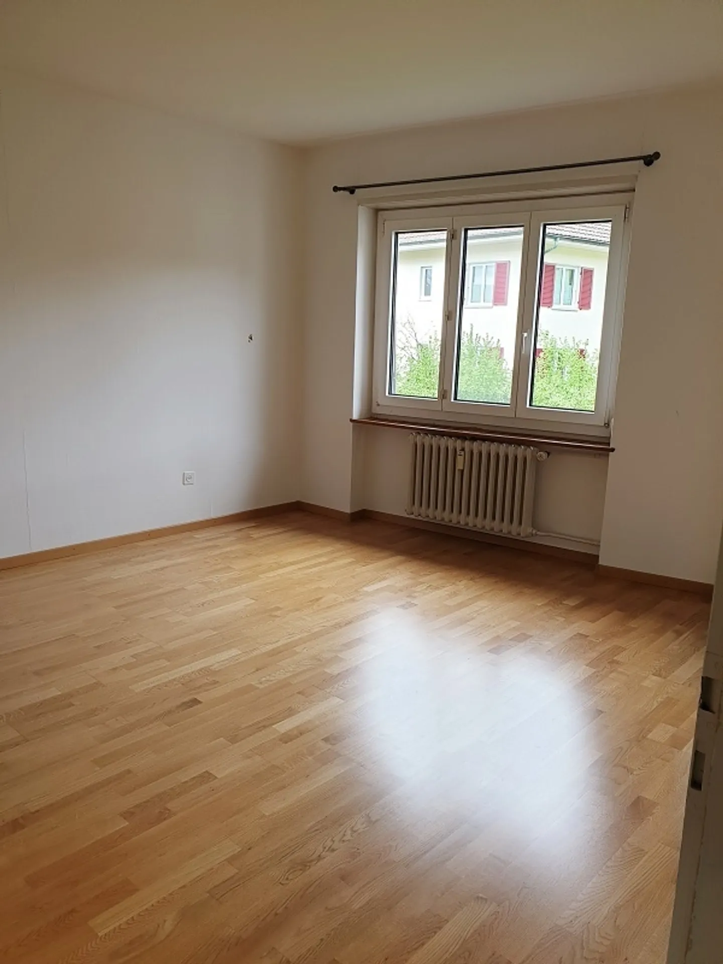 Apartment for rent - Photo 7 of 8