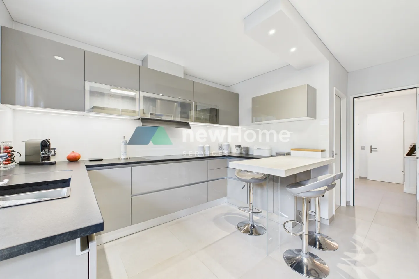 Semi-Detached House 4.5 Rooms - Photo 4 of 10