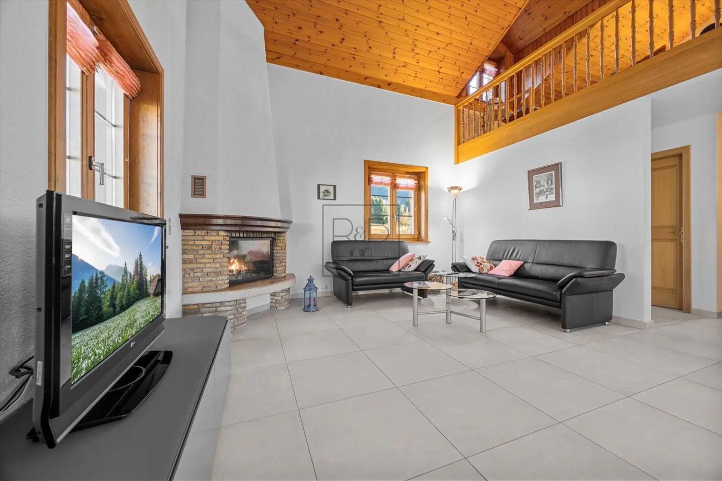 Magnifique maison de deux appartements - Photo 2 sur 13