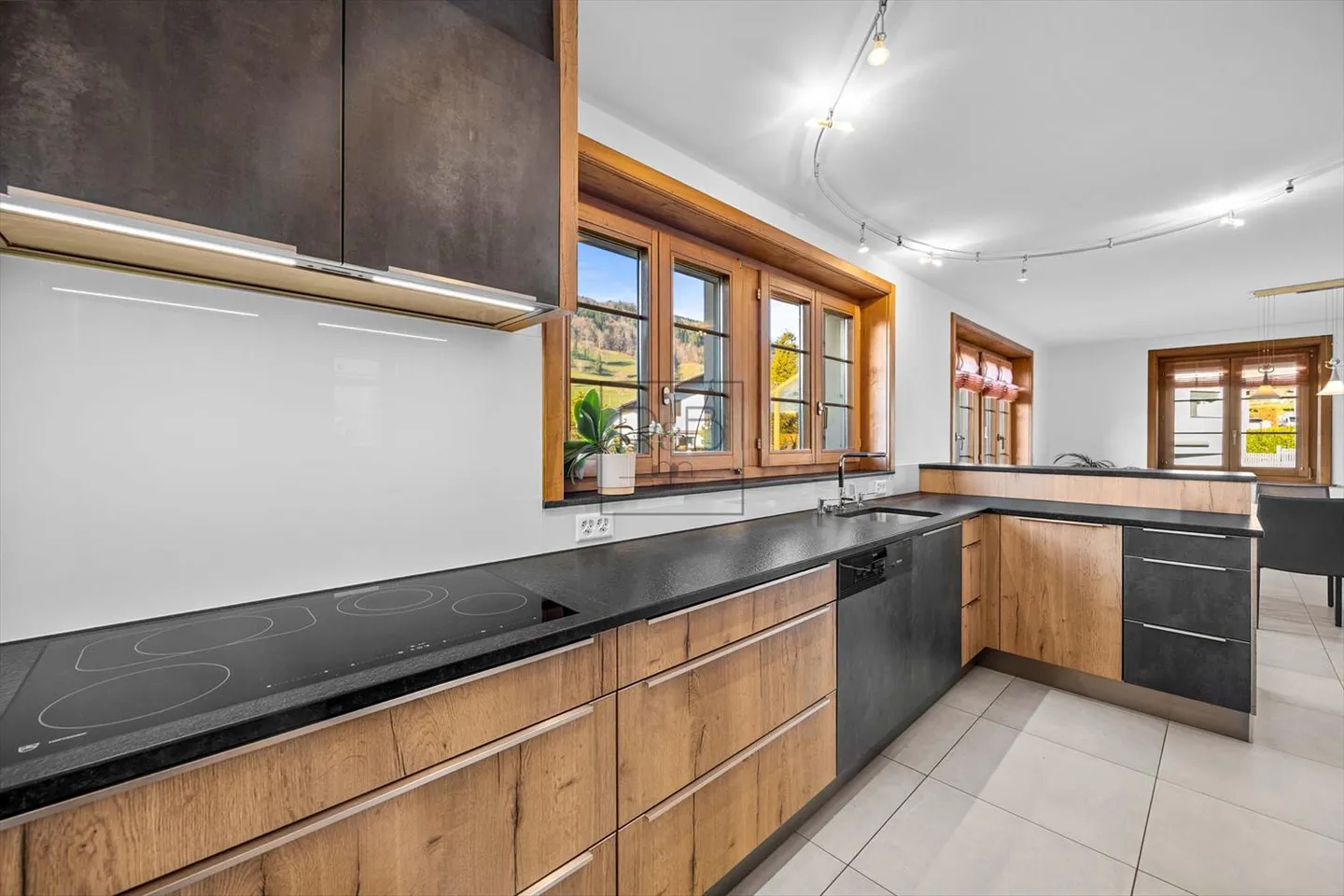 Magnifique maison de deux appartements - Photo 3 sur 13