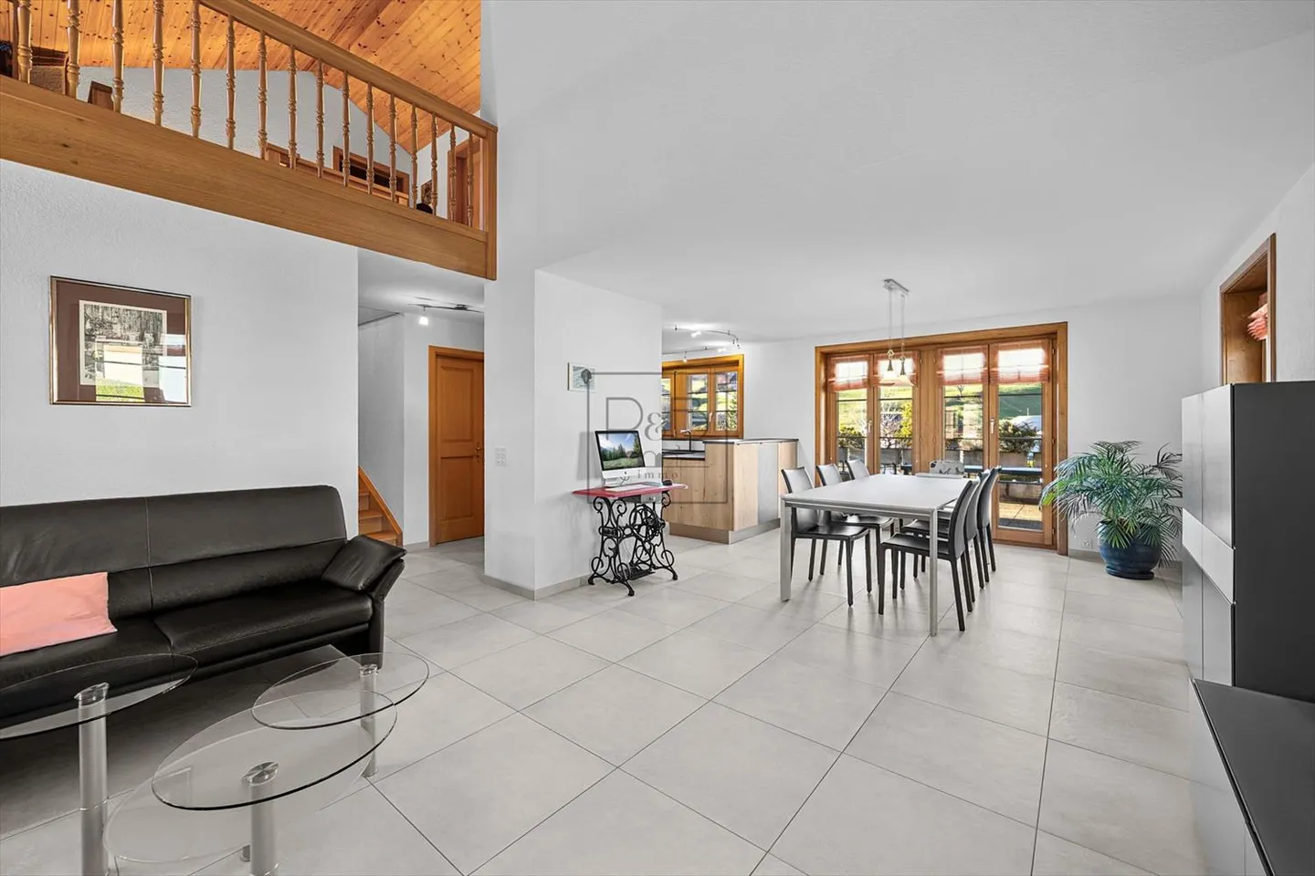 Magnifique maison de deux appartements - Photo 4 sur 13