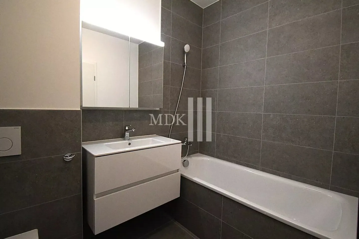 Spacious Apartment in Saint-Maurice - Photo 5 of 11