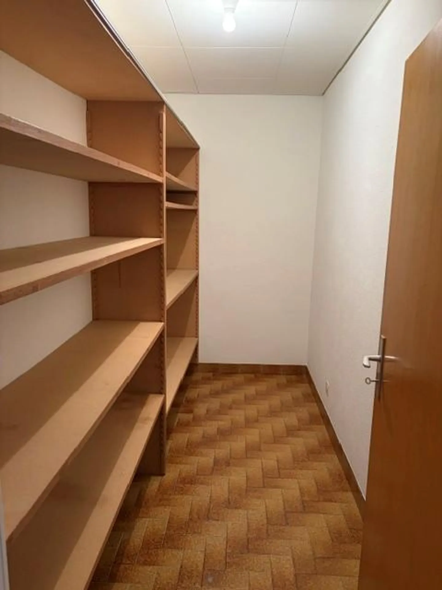 Spacious Apartment with Lake View - Photo 6 of 7