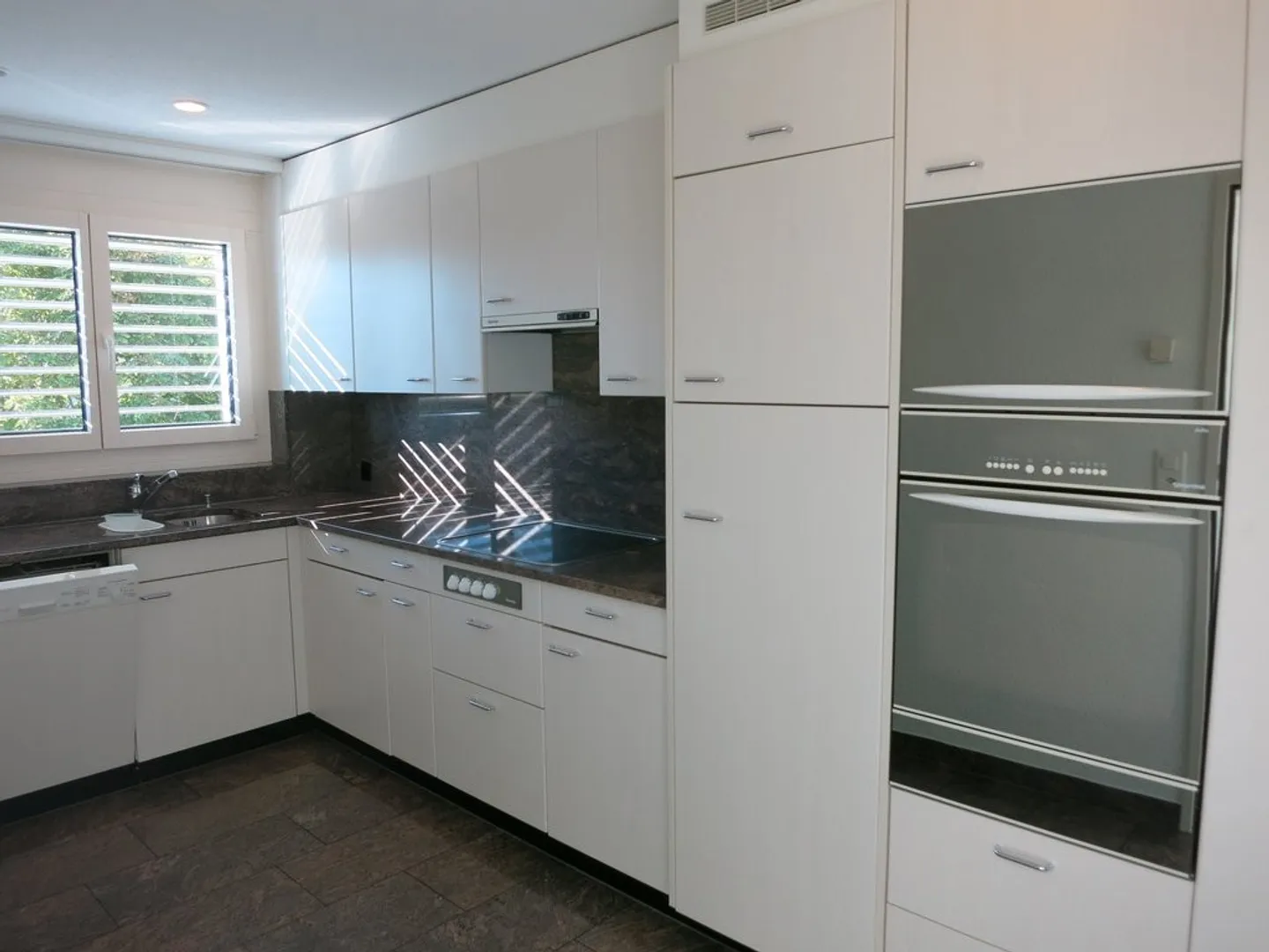 Un emplacement élevé, près des installations sportives - Photo 3 sur 7