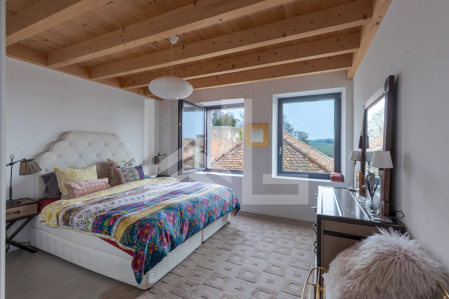 Charming Restored Townhouse - Photo 11 of 16
